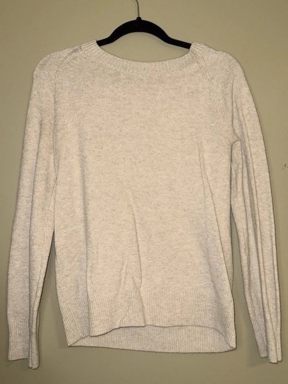 Amazon Beige Sweatshirt Women’s Medium